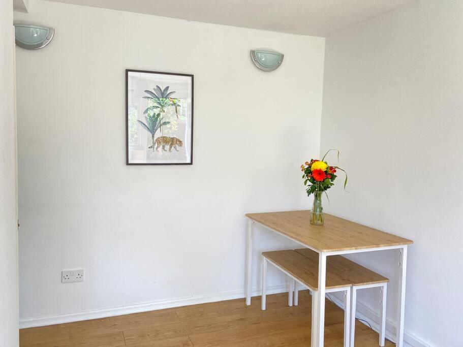 Stylish & Tranquil Flat With Excellent Connections Daire Londra Dış mekan fotoğraf