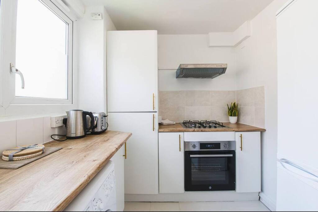 Stylish & Tranquil Flat With Excellent Connections Daire Londra Dış mekan fotoğraf
